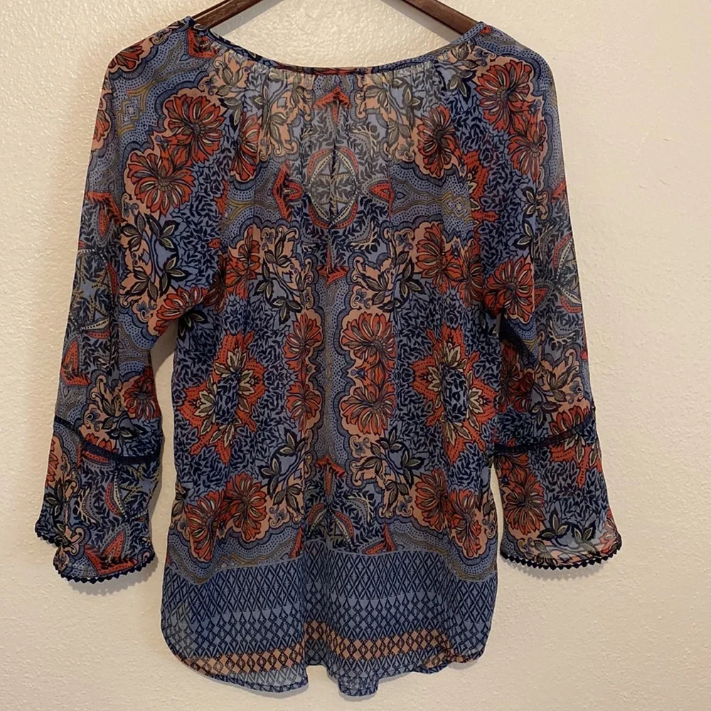 db established 1962 Semi Sheer Blouse with Sleeve Detail and Collar Detail - Picture 7 of 13